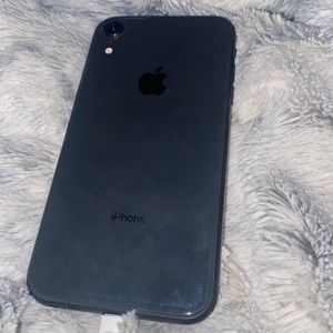 Apple iPhone XR 64GB BLACK unlocked